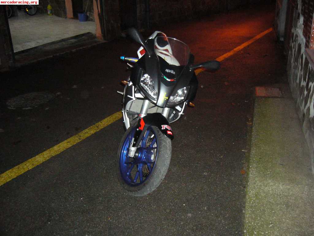 Se vende aprilia racing 50cc año 2006