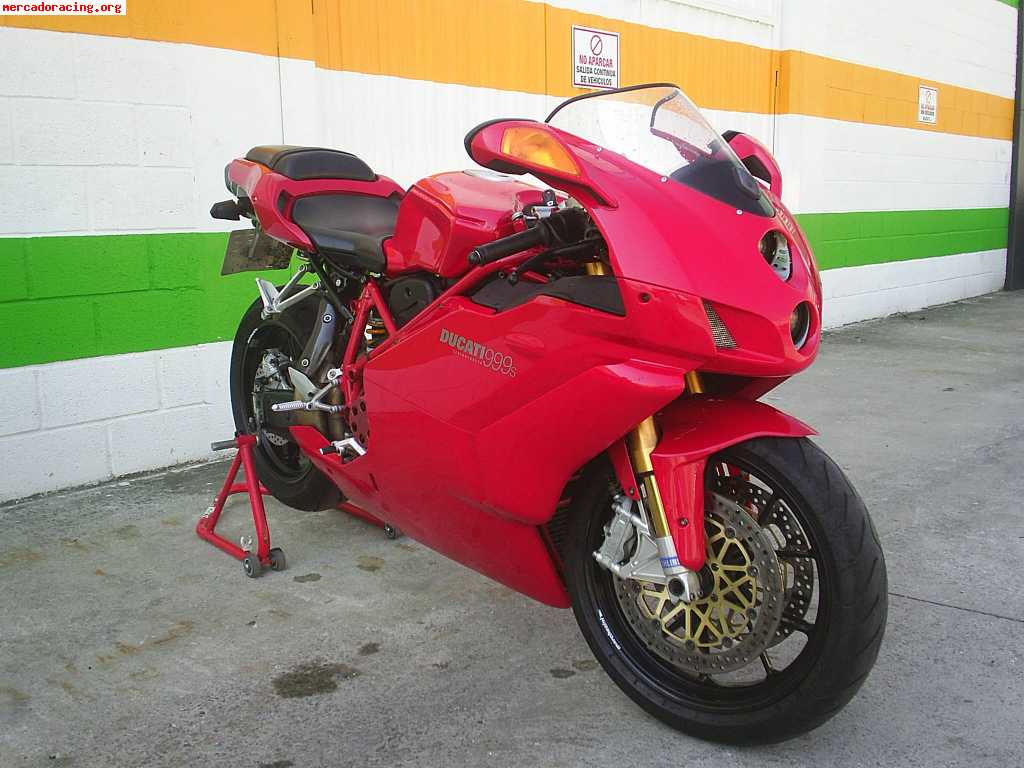 Se cambia o se vende ducati 999s año 2006,,,,