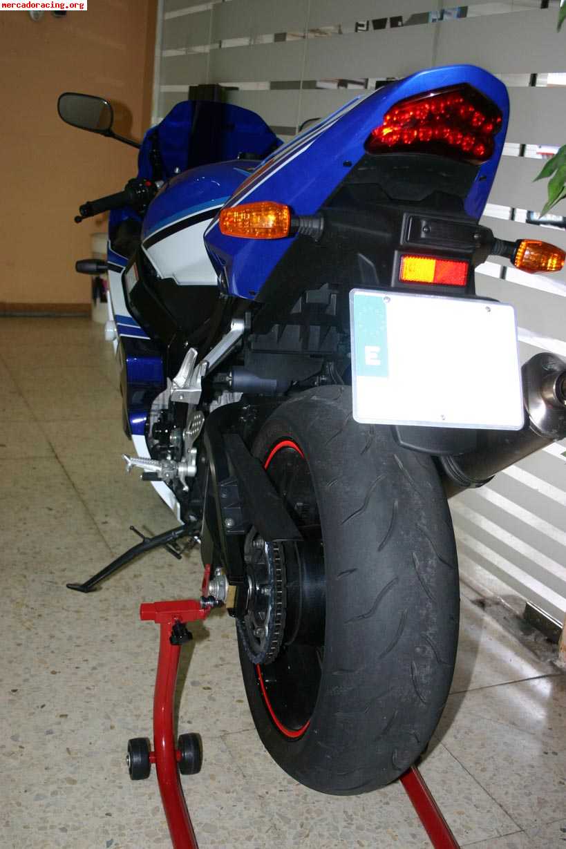 Se vende gsxr 750