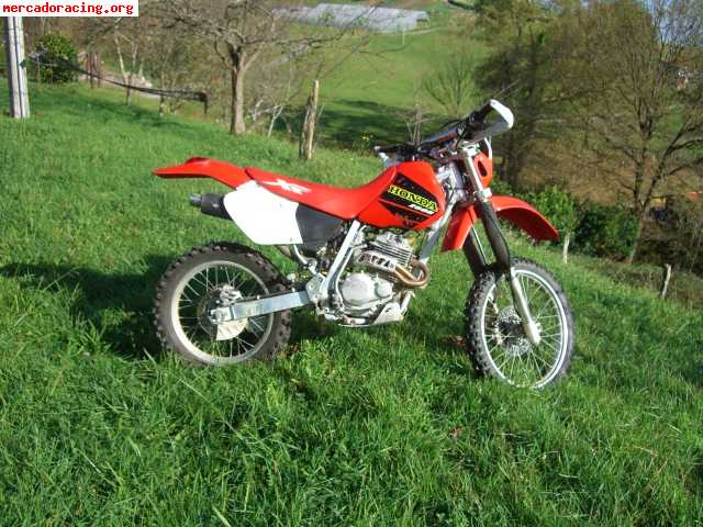 Se vende honda xr 250 del 2001