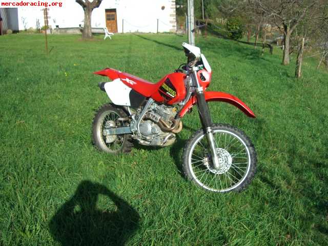 Se vende honda xr 250 del 2001