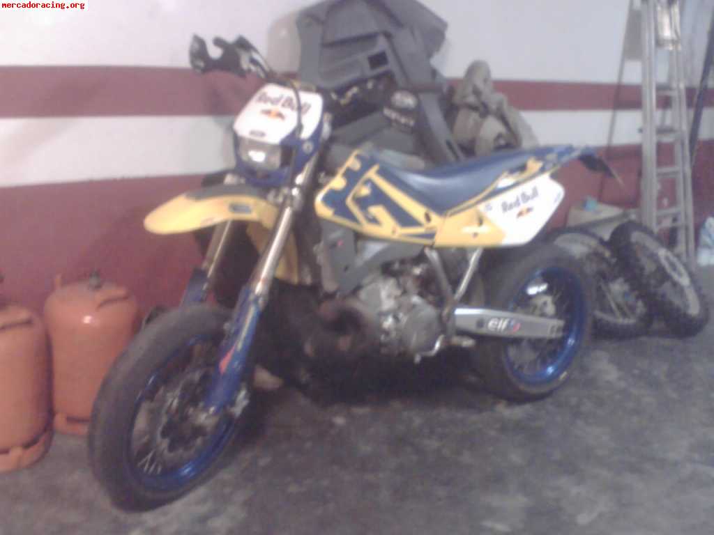 Vendo husqvarna 250cc 2t---3600€