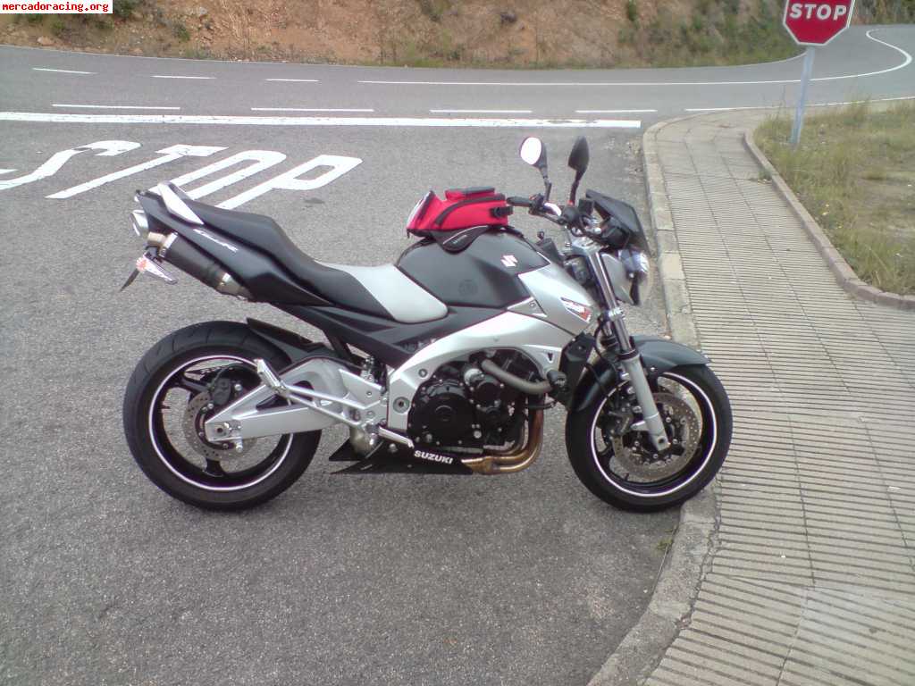 Suzuki gsr600