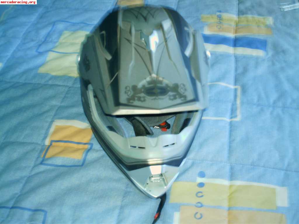 Casco de cross now fear carbono