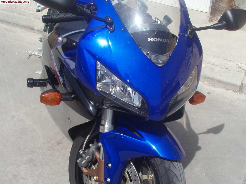 Honda cbr 1000 rr