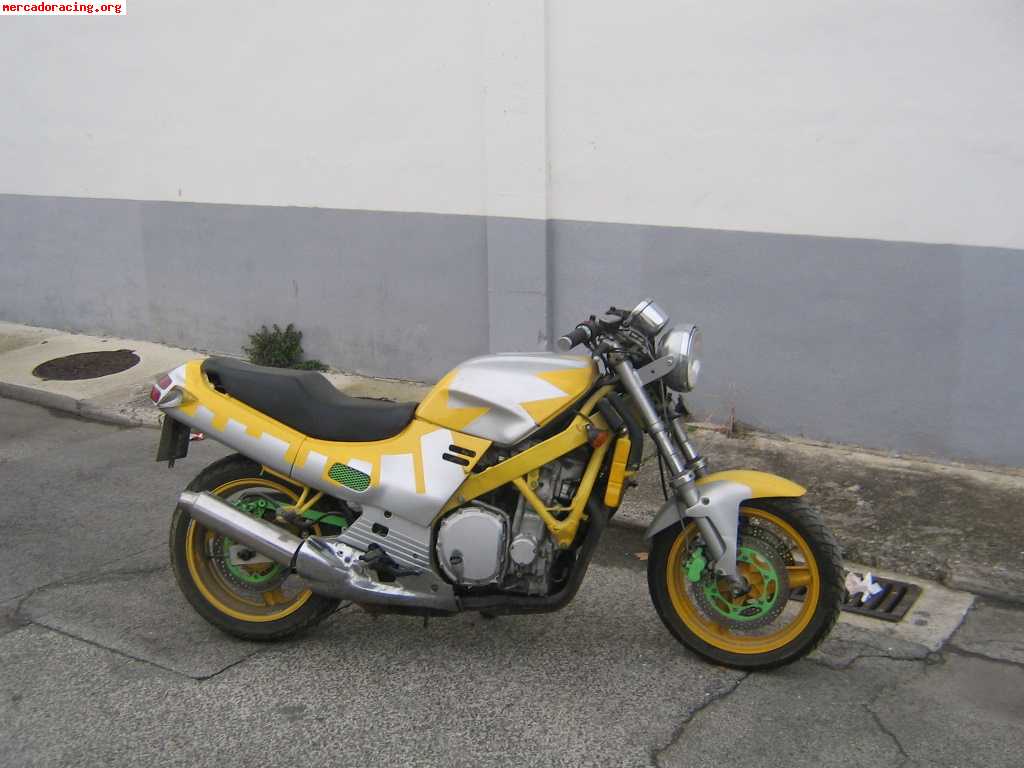 Se vende cbr1000 600€!!!!!!!!