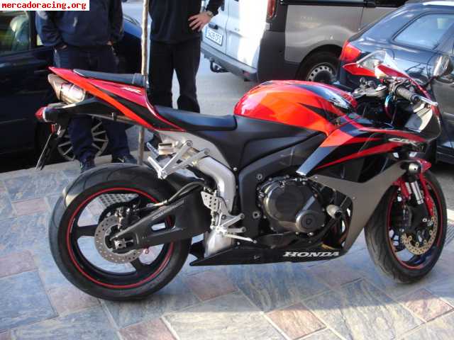 Se vende o se cambia cbr 600rr 2008