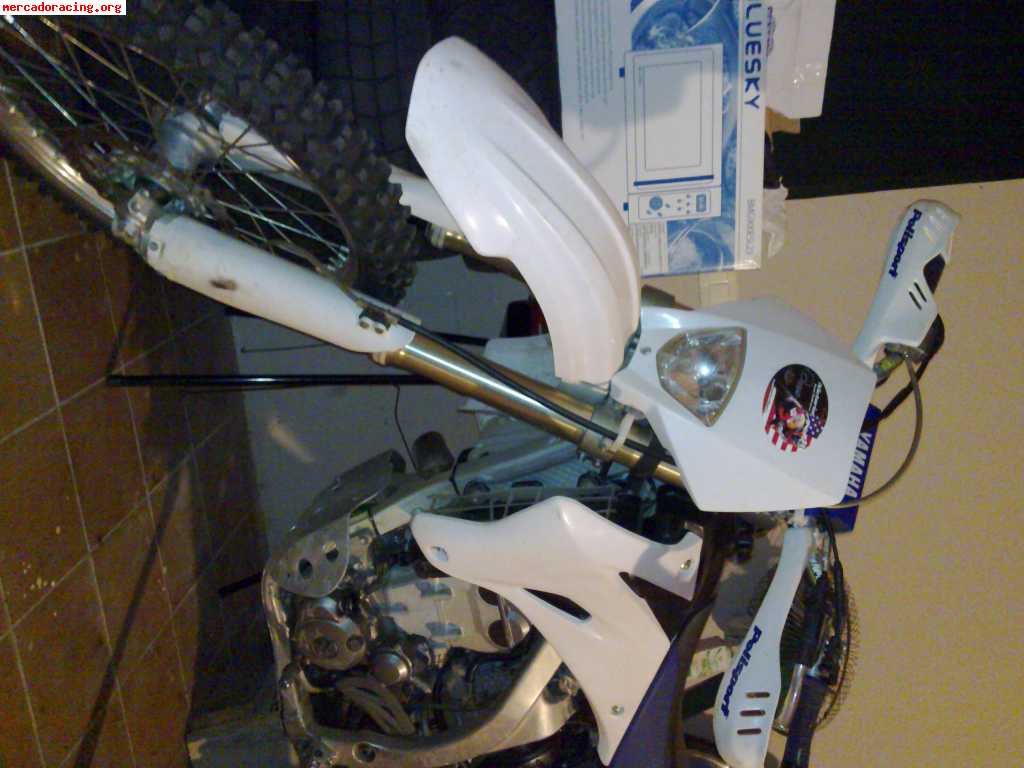 Se vende moto de enduro año 2007 urge!