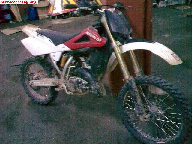 Se vende husqvarna cr 125 de cross (matrikulada) año 2006 ca