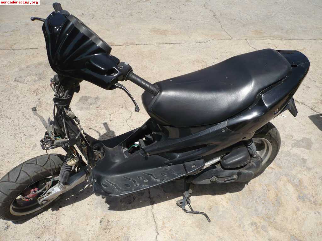 Se vende scooter peugeot speedfight