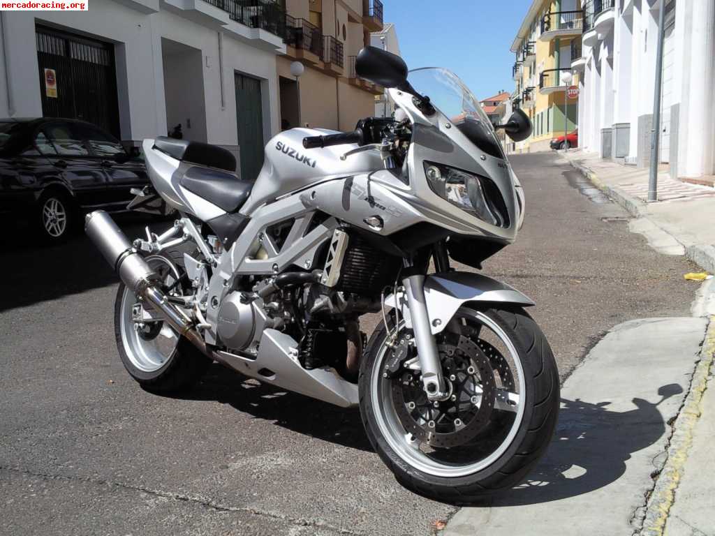  se vende o cambia por coche que interese suzuki sv1000s fin