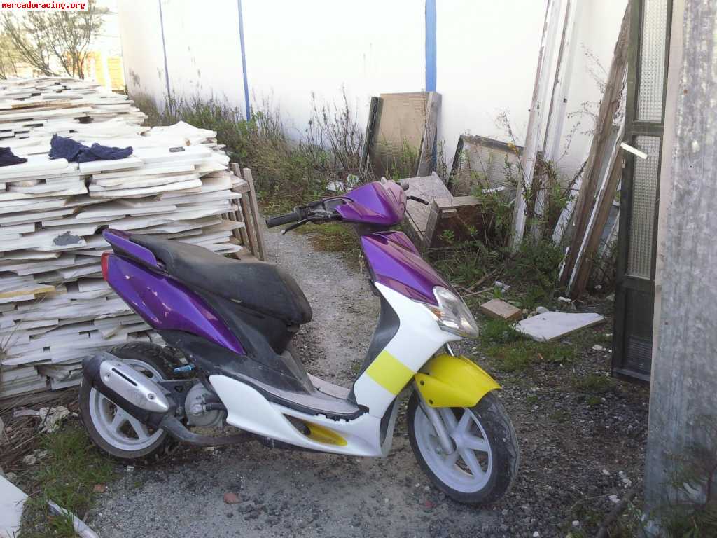 Se vende o se cambia todo esto por moto de cross 2.50 