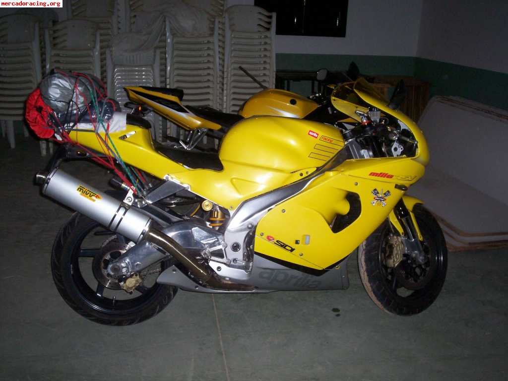 Se  vende aprilia  rsv mille