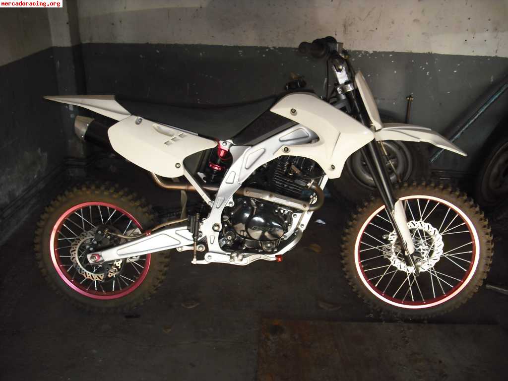   250cc  4tiempos, 