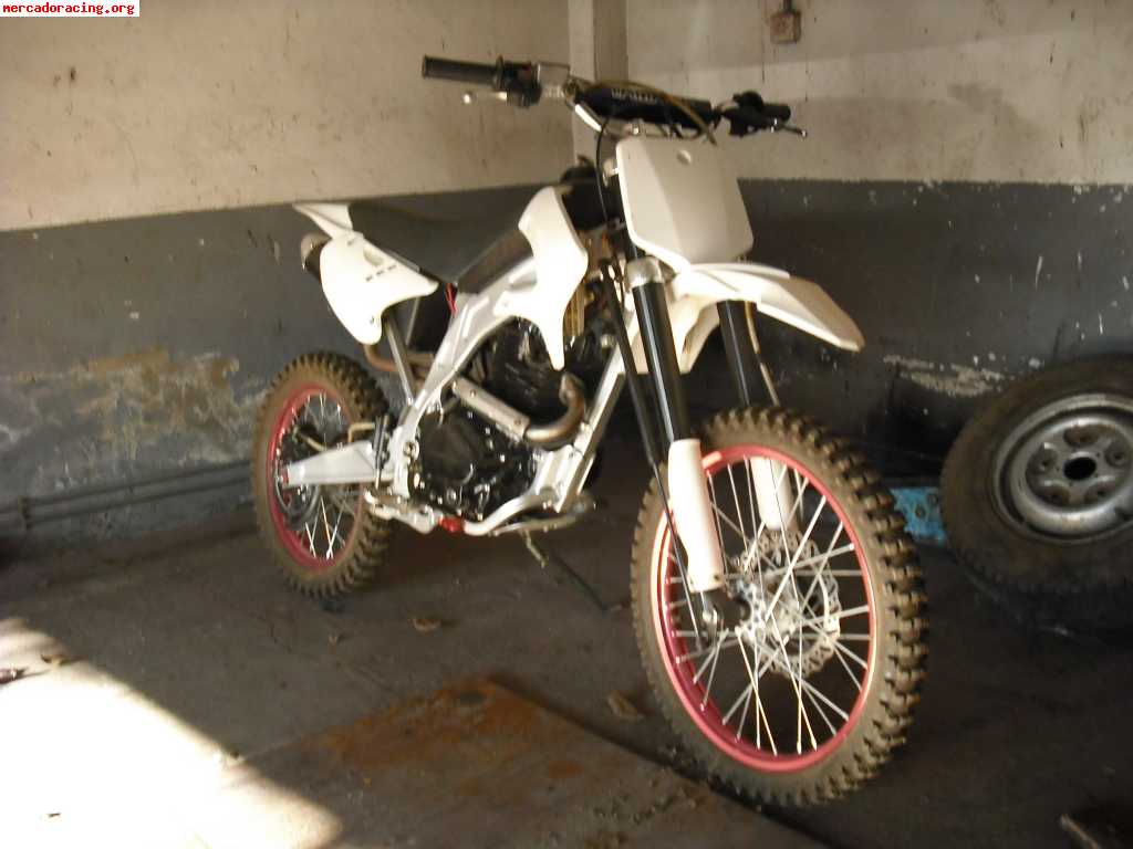   250cc  4tiempos, 