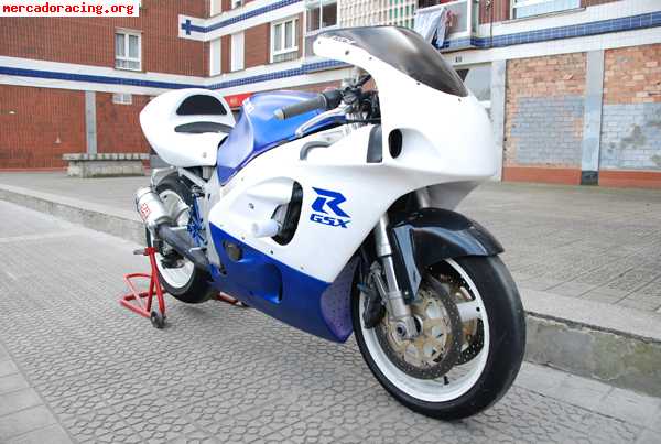 Venta o cambio - suzuki gsxr 750i  01 circuito