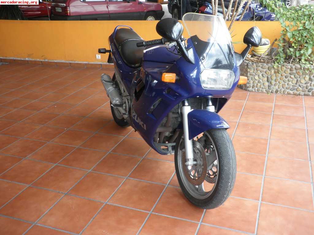 Se vende o se cambia por algo: suzuki gsx 750 f