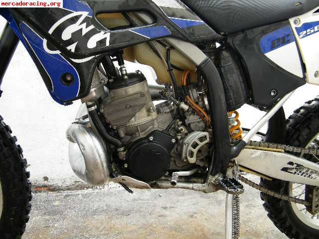 Se vende o se cambia gas-gas ec 250  valencia 2600€