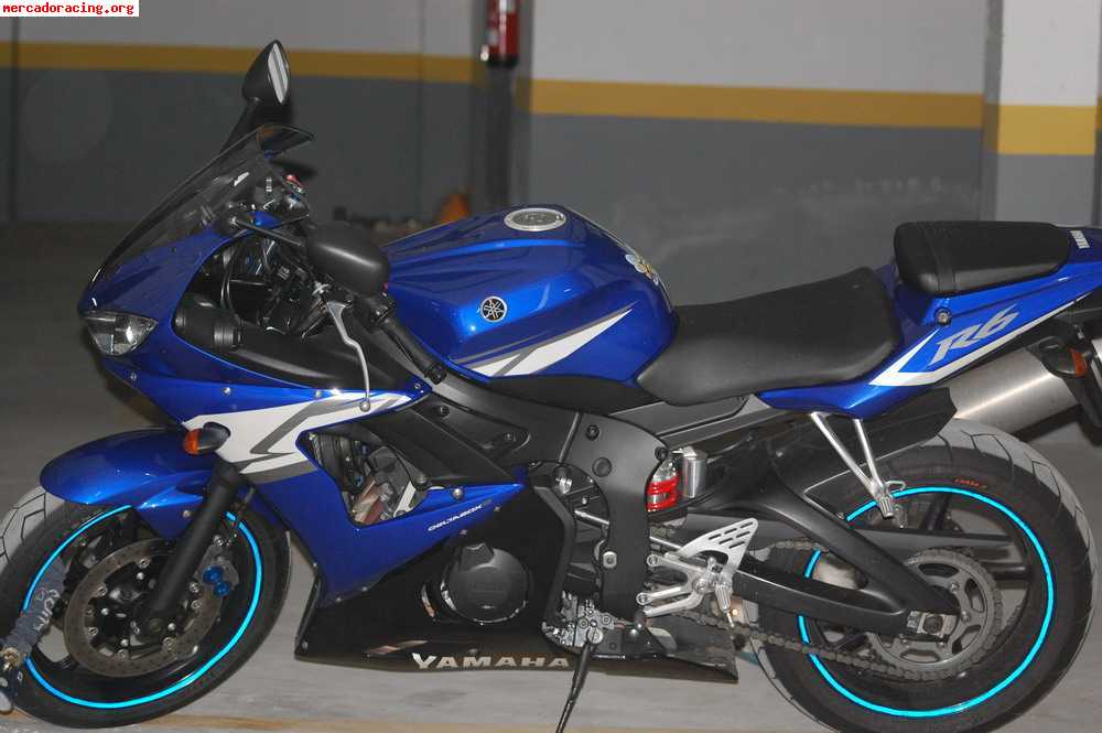 Se vende o cambia r6 04