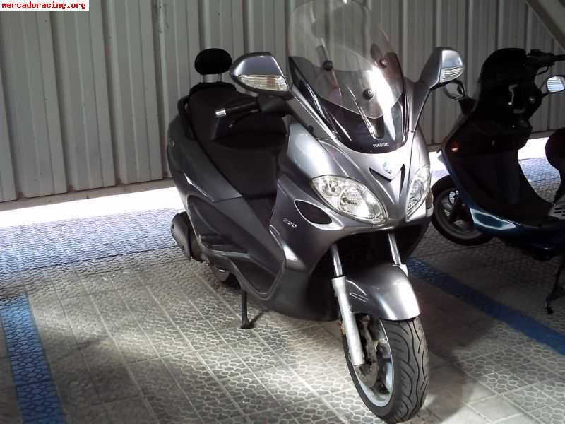 Piaggio x9 evolution 200