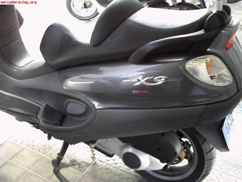 Piaggio x9 evolution 200