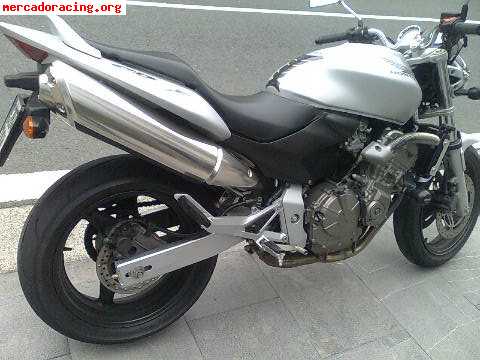 Se vende o se cambia honda cb 600baño 2005