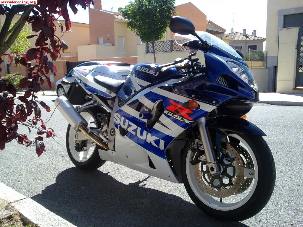 Se vende gsx-rr 03