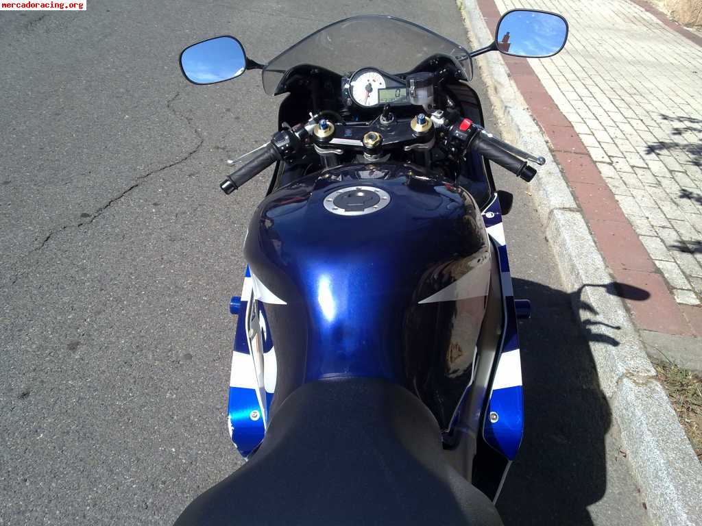 Se vende gsx-rr 03