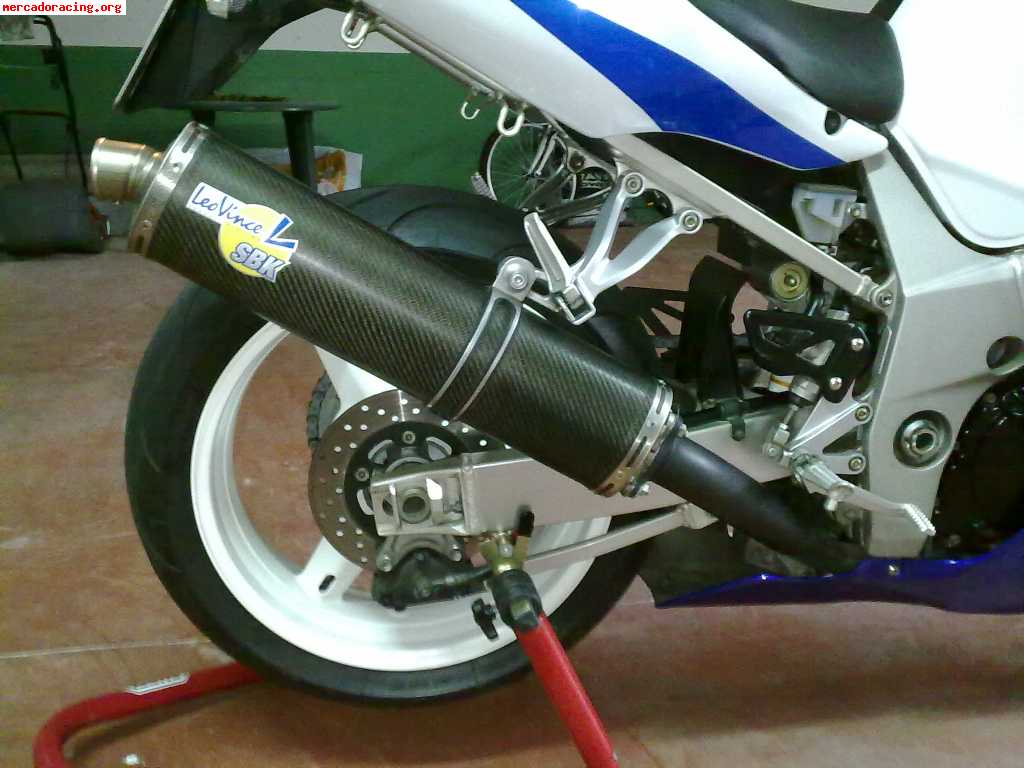 Suzuki - gsxr 600  -  3800€