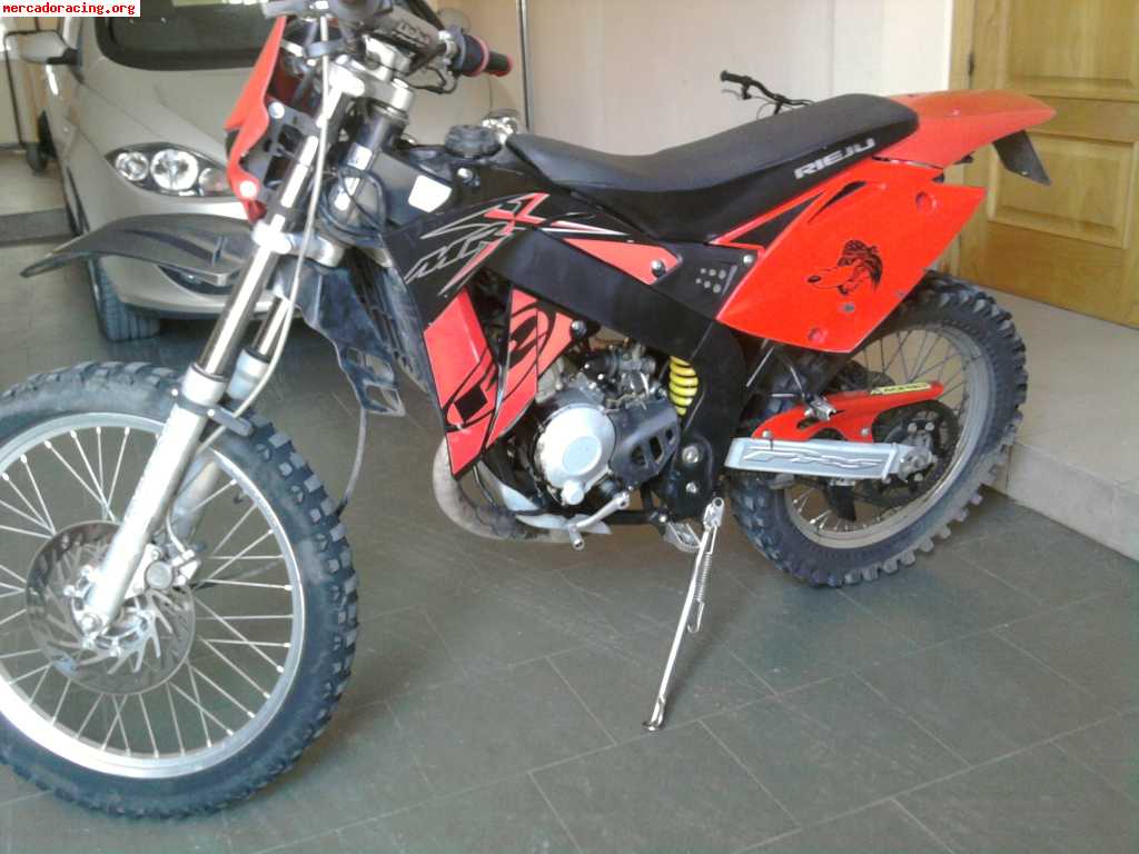 Se vende rieju mrx 50   1300€