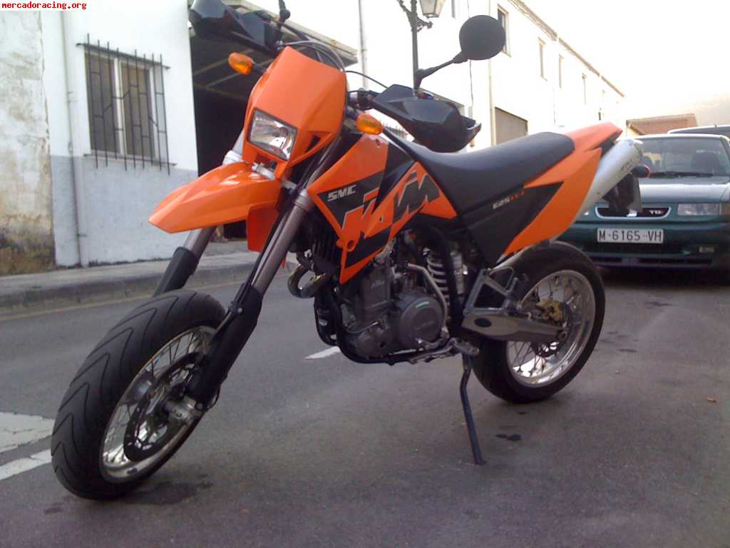 Vendo ktm 625 supermoto  con tan solo 3985km!