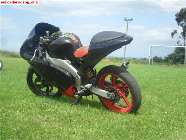 Se vende o cambia aprilia rs