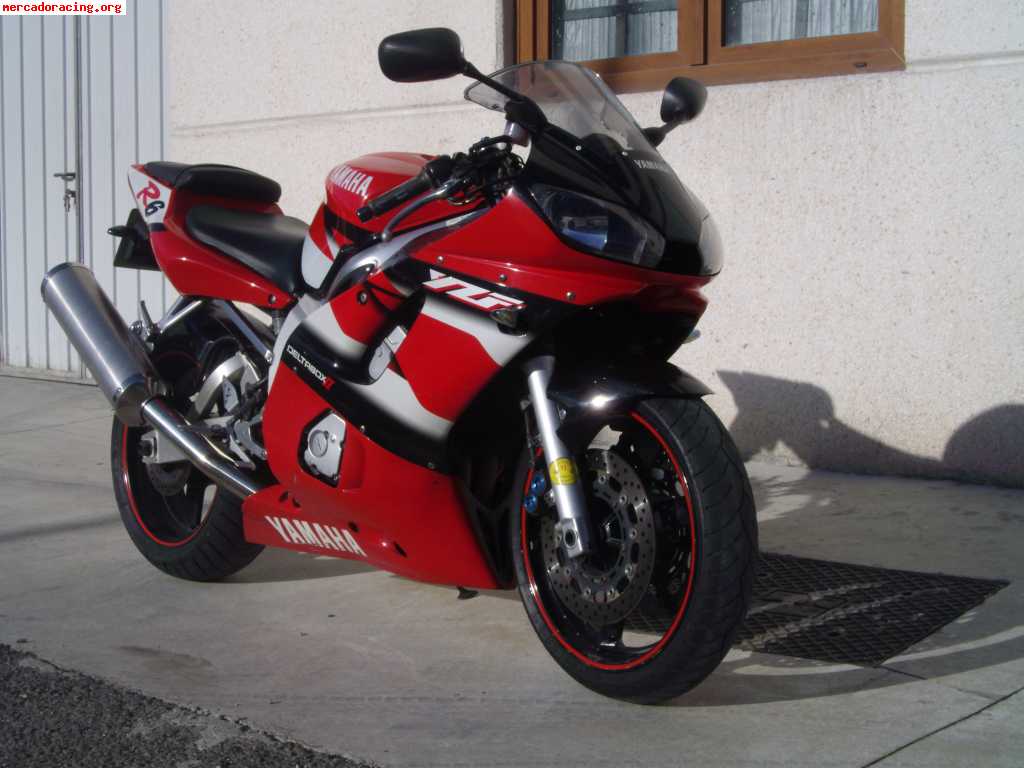 Yamaha r6   2500€