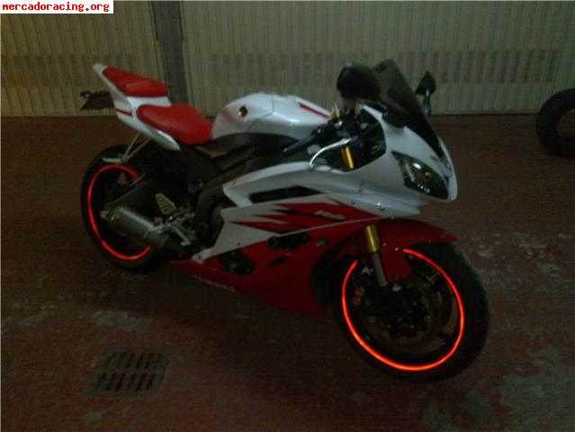 Se vende yamaha r6 r