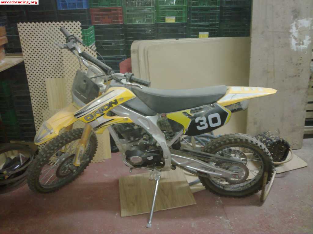 Se vende pit bike de 250cc o cambio