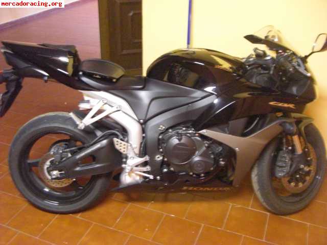 Honda cbr r 