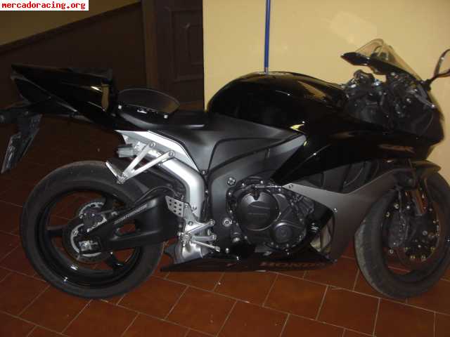 Honda cbr r 
