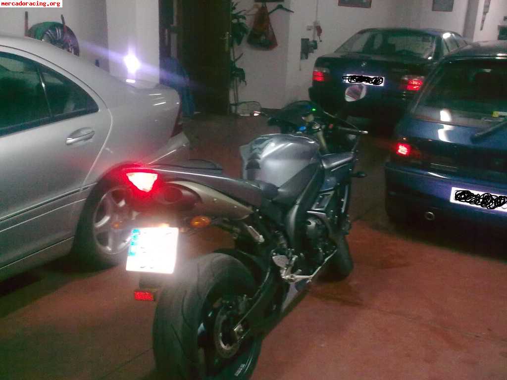 Vendo yamaha r1 del año 2006