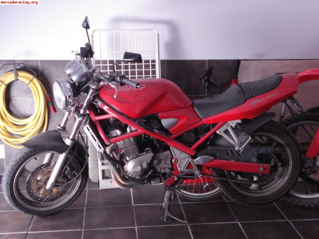 Suzuki bandit 400 