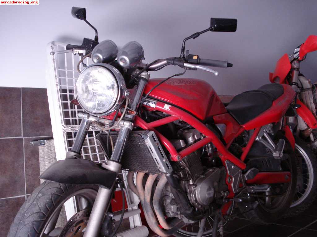 Suzuki bandit 400 