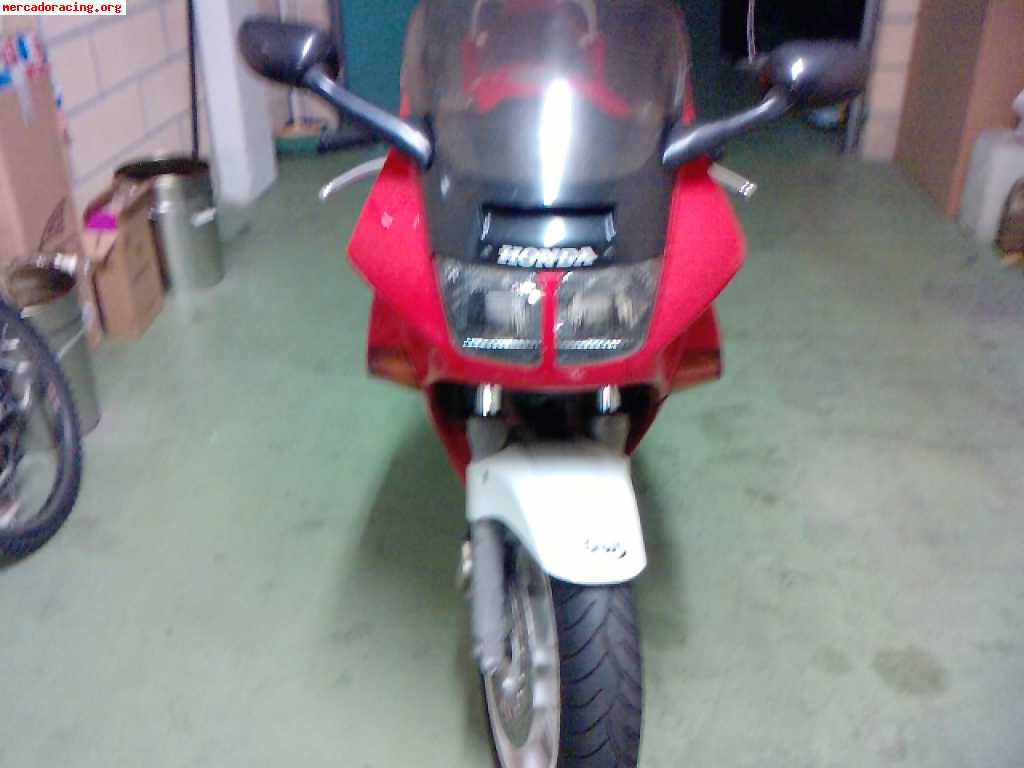 Vendo honda vfr 750f