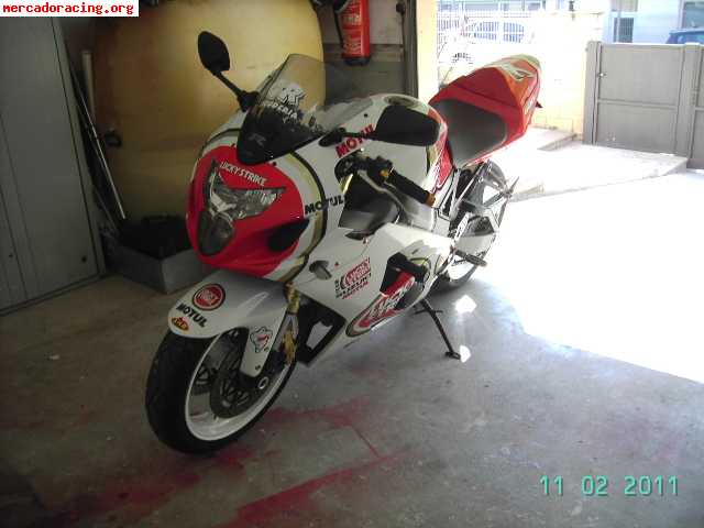 Cambio o vendo suzuki gsx r 600