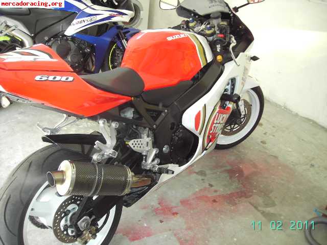 Cambio o vendo suzuki gsx r 600