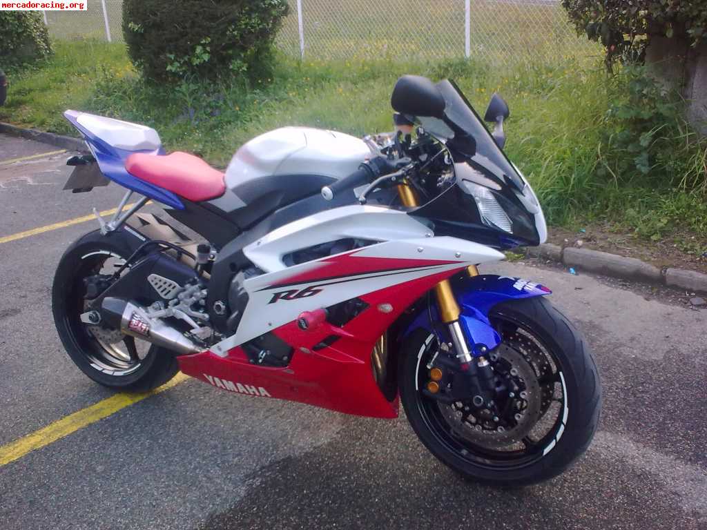 Se vende yamaha yzf r6r del 2007 6500€