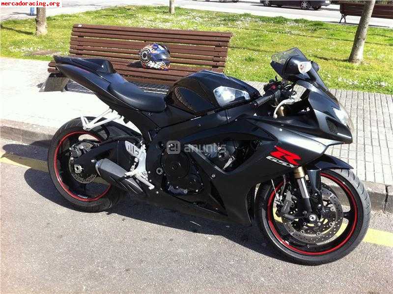 Se vende o cambia gsxr 600 