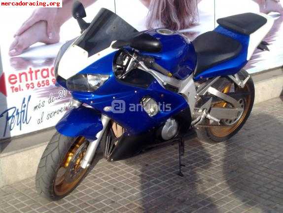 Se vende yamaha yzf r6  modelo 98-2002