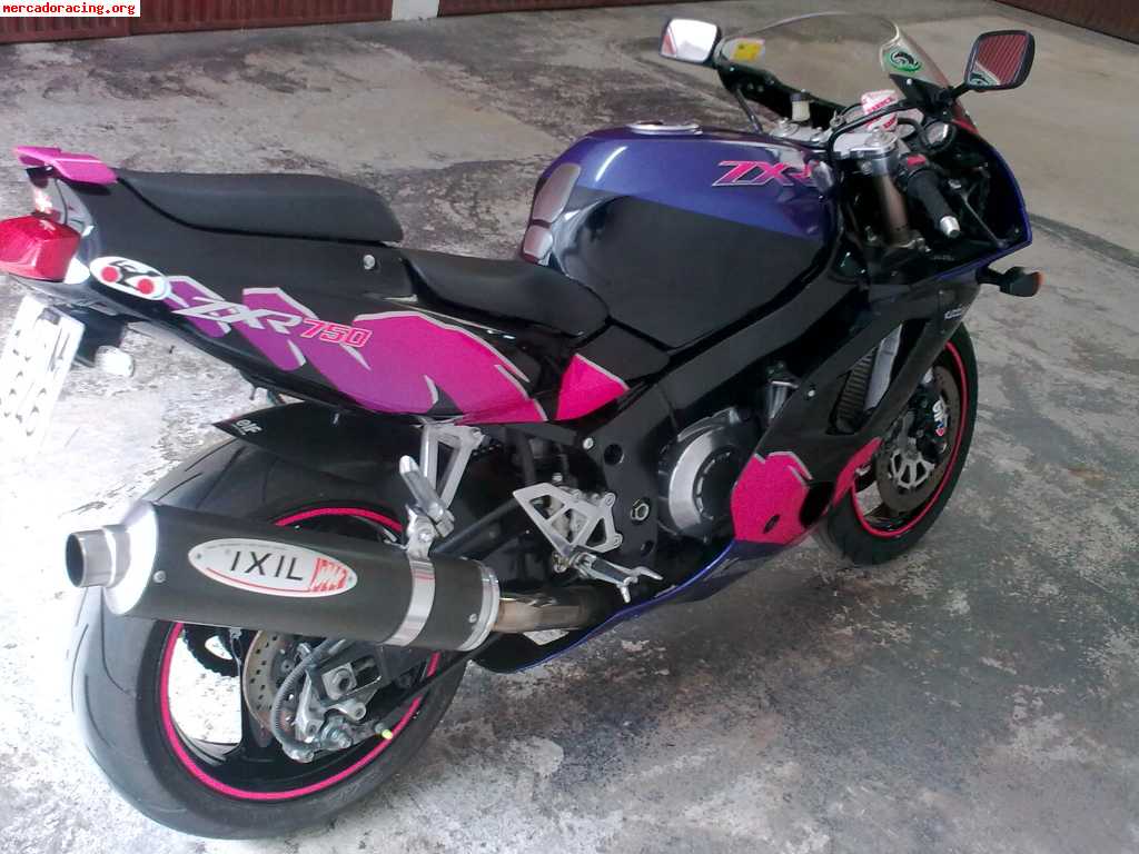 Se vende o se cambia zxr 93