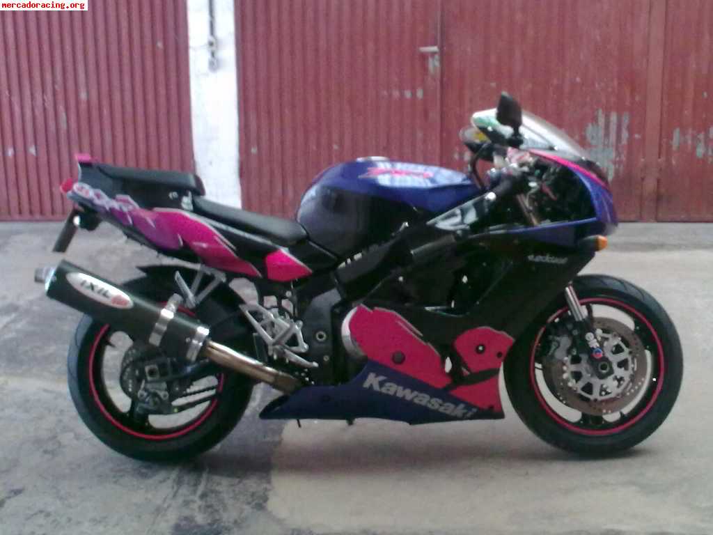 Se vende o se cambia zxr 93