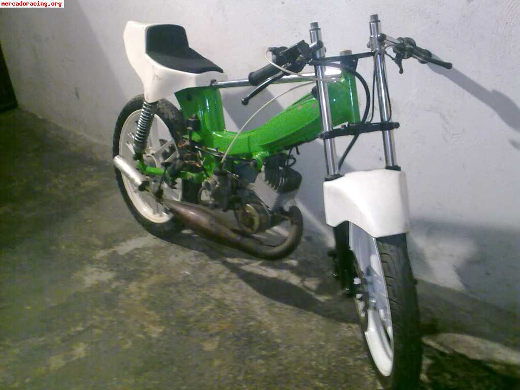 Se vende mobi y se regala zxr