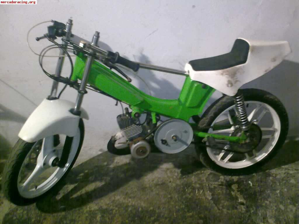 Se vende mobi y se regala zxr